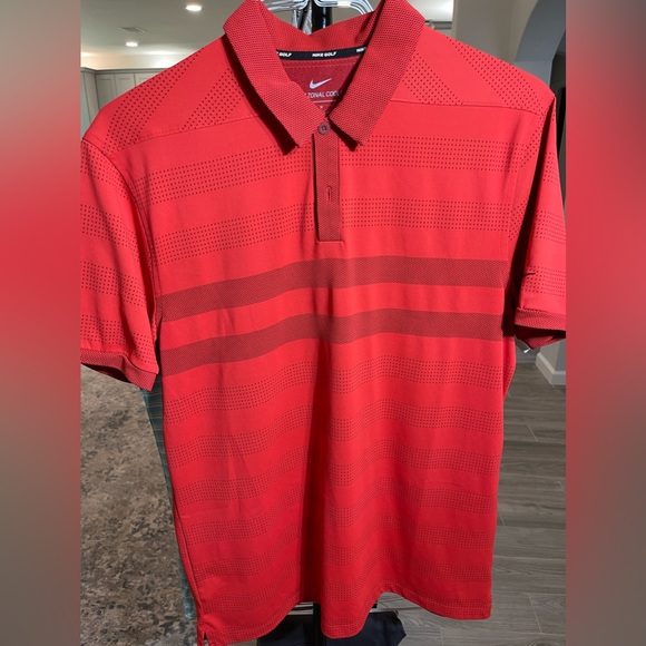 Nike Golf Polo Shirts - Picture 3 of 14